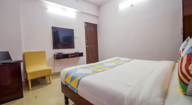 OYO 18861 Home Mount View Stay Goverdhan Villas, Забронировать Отель Отели штата Раджастхана с парковкой, Парковка