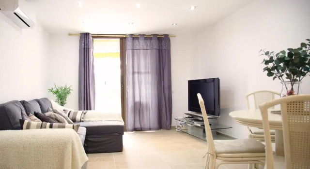 Бунгало 2 min Walk to Beach - Private Solarium Bungalow