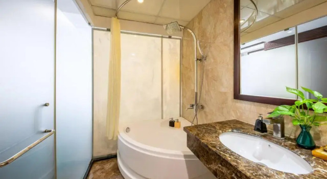 Двухместный номер Standard с видом на озеро Babylon Grand Hotel & Spa