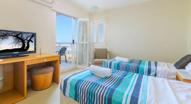 Resort Apartment on Salt Beach 6318