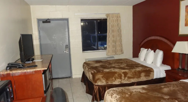 Red Apple Inn, Varaa Mini-hotelli Wayne Michigan