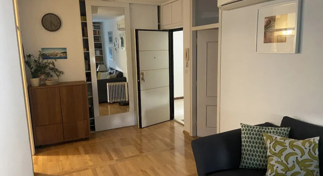 Cozy apt Within Walk Distance to Center and Beach, Prenota Appartamento Splitska 