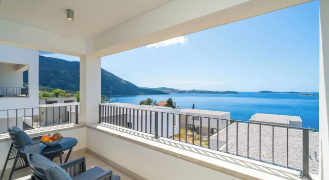 Soline Rocks Resort, Забронировать Курортный отель Отели Сребрено с бассейном, Бассейн