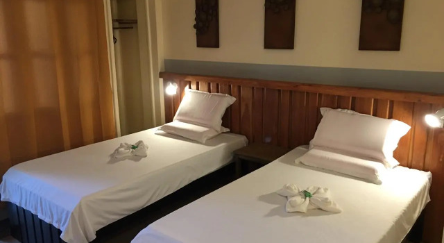 Ferellee Beachfront Inn, Book Hotel Port Barton 