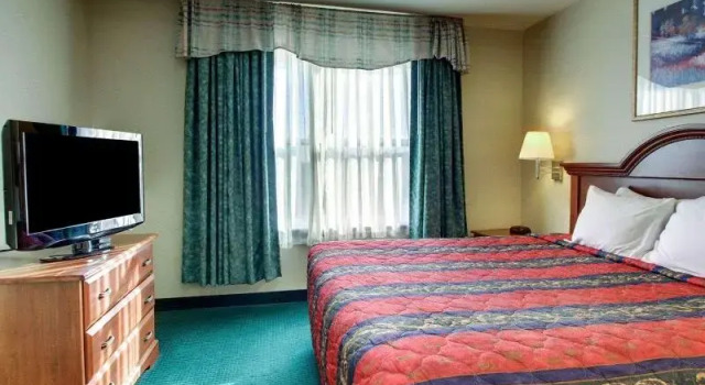 Люкс Econo Lodge Inn & Suites Flowood - Jackson Northeast