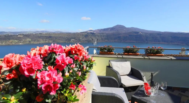Люкс с видом на озеро Atlantis Inn Castelgandolfo
