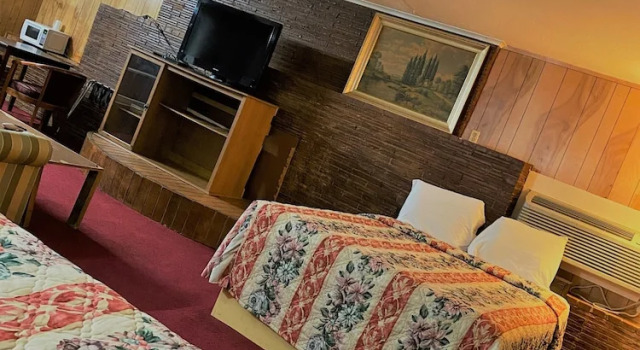 Трёхместный номер Standard Madill Inn