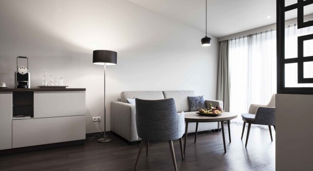 NUHR Medical - Hotel & Restaurant