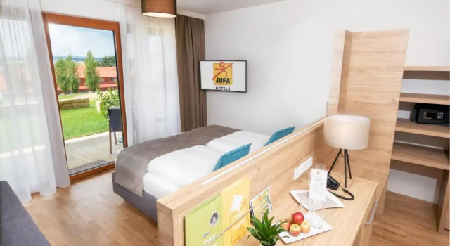 Трёхместный номер Deluxe JUFA Hotel Neutal