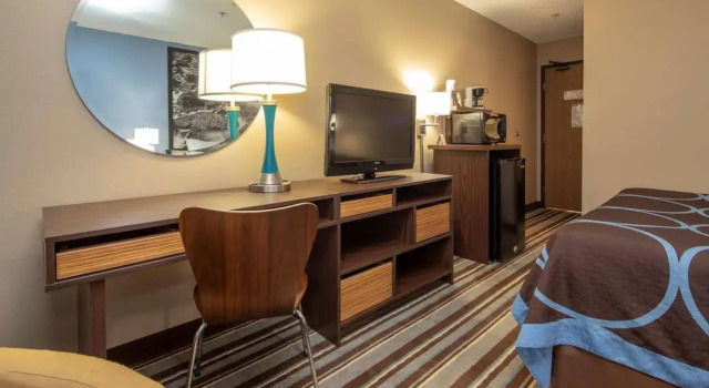 Super 8 by Wyndham Steubenville, Buchen Sie Hotel Steubenville 