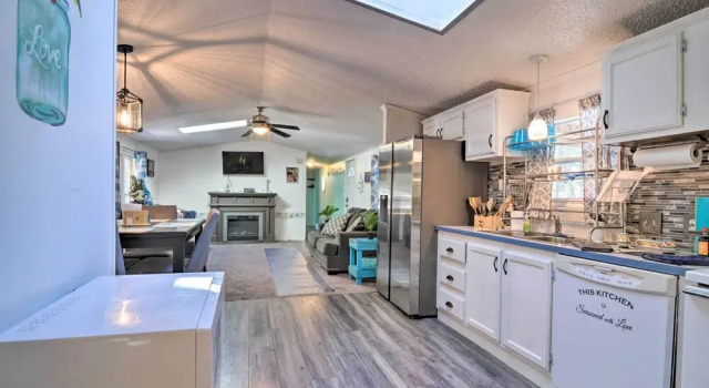 Коттедж Houghton Lake Area Home w/ Fire Pit & Yard!