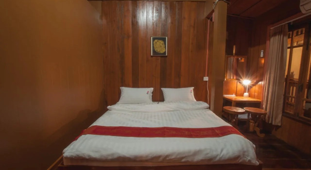 The History Cafe' & Guesthouse