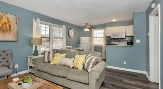 Bay Breeze Anchor Suite (1 bed/1 bath condo with cabanas, fire pits, and pier), Rezerwuj Hotel Norfolk Wirginia