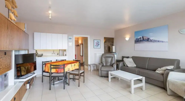 Апартаменты Apartment in Middelkerke Near Beach & Pool