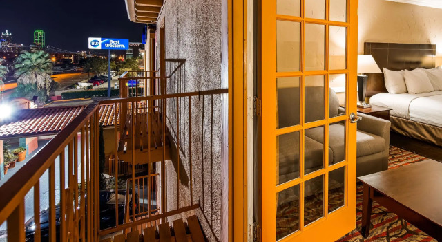 Двухместный номер Standard с балконом Motel 6 Dallas TX Downtown