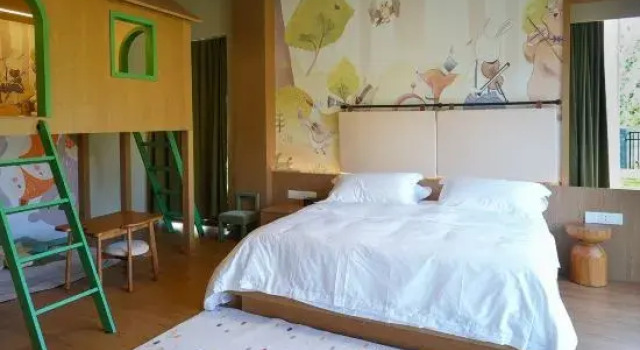 Семейный люкс Lijiang Langyun Inn