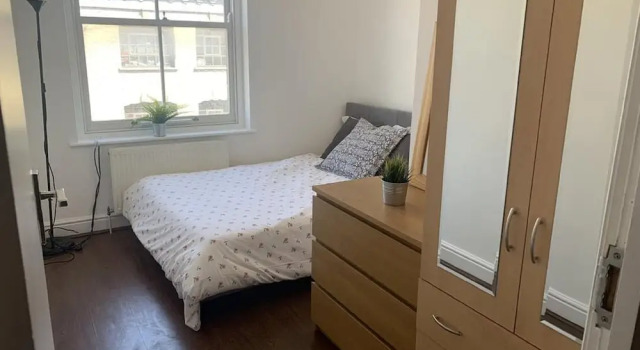 Spacious 3 Bed in the Heart of London, Забронировать Отель Отели Англии 3 звезды, 3*