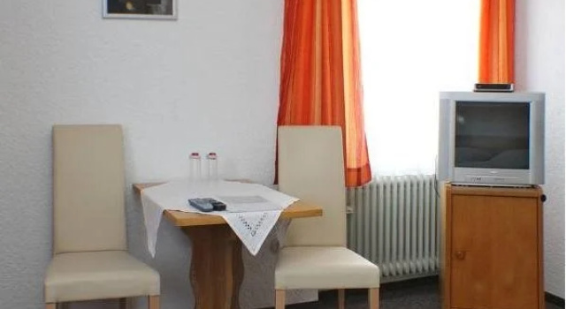 Hotel Gasthof Zur Blume, Забронировать Отель Генгенбах Шварцвальд, рядом с Kräutergarten