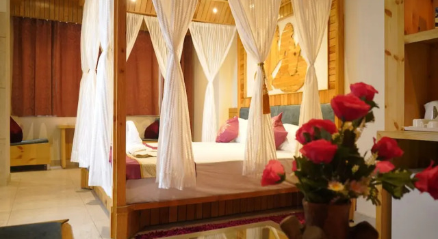 Номер Standard с балконом Hotel Gandhi's Paradise