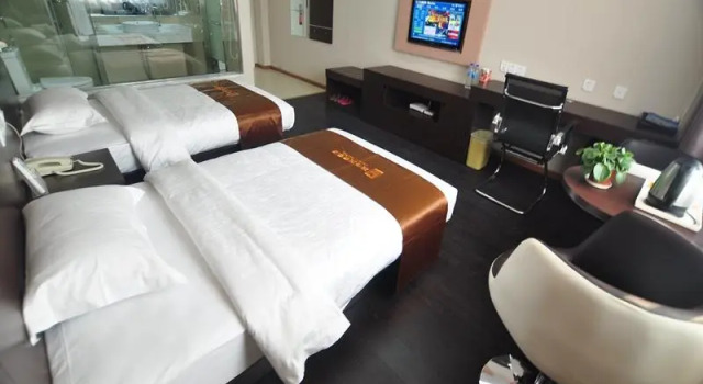 Jun Hotel Yunnan Mangshi Meili Chuntian, Prenota Hotel Mangshi Yunnan