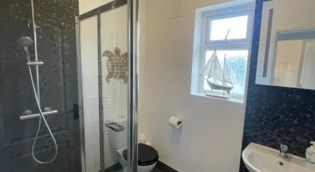 My home in the beautiful city of Galway!, Забронировать Отель Отели Голуэй с парковкой, Парковка