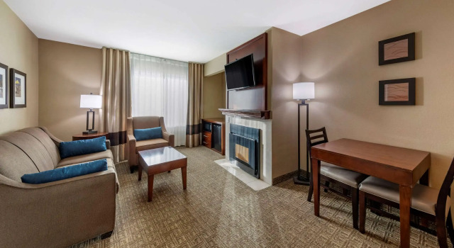 Comfort Inn & Suites Ventura Beach, Забронировать Отель Вентура Central Coast California