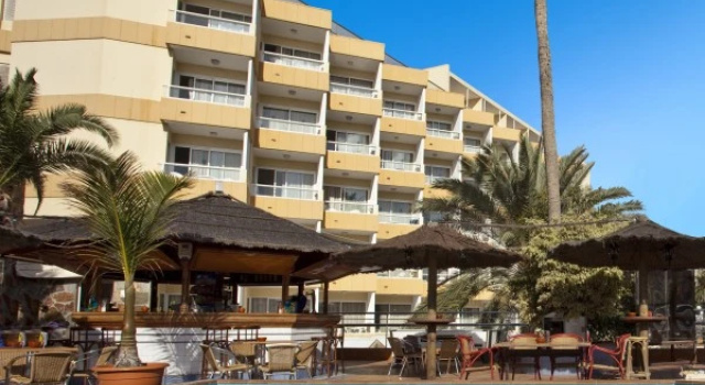 Hotel Sahara Playa, Забронировать Отель Отели Плайя дель Инглес с парковкой, рядом с Экуменический храм Эль-Сальвадор, Парковка