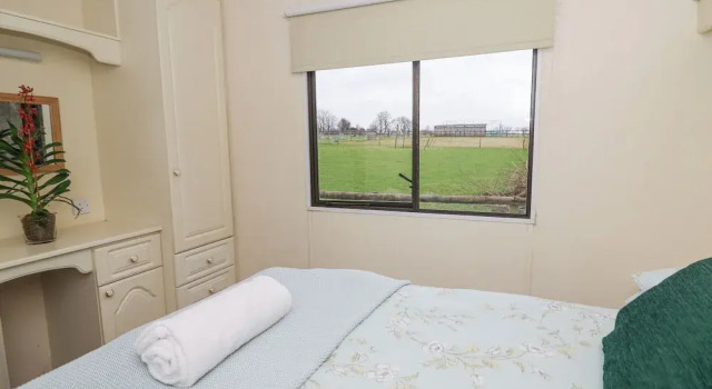 Upper Calffield Caravan, Book Feriehus Villaer i Camrose, Villa