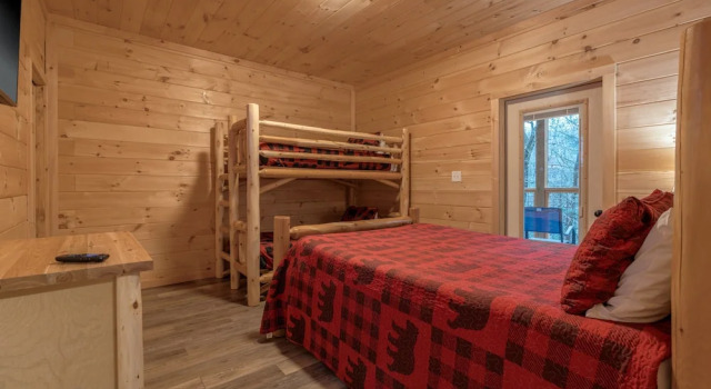 212 Misty Mountain View 4 Bedroom Cabin