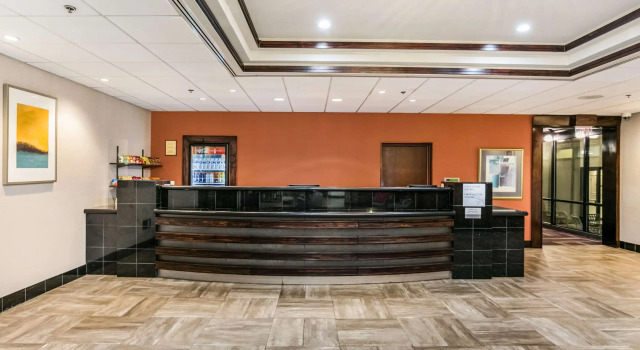 Clarion Hotel BWI Airport Arundel Mills, Reserva ahora Hotel Hoteles en Hanover con piscina, Piscina