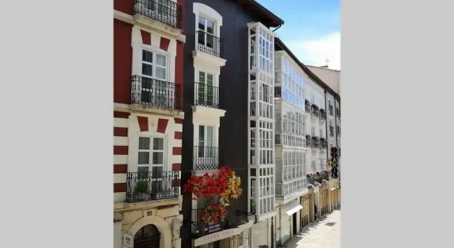 La Joya Del 32. Centro De Burgos. Wifi, Забронировать Отель Отели Бургос с парковкой, рядом с Монастырь Св. Клары, Парковка