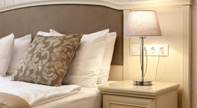 Royal mini-apart hotel on Rynok Square, Забронировать Отель Недорогие отели Львова, рядом с Музей древней украинской книги, недорого