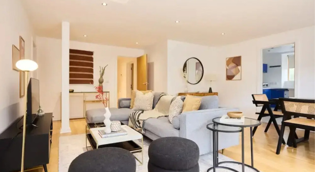 The Gwendolen Place - Contemporary 2BDR Flat w/ Terrace + Balcony