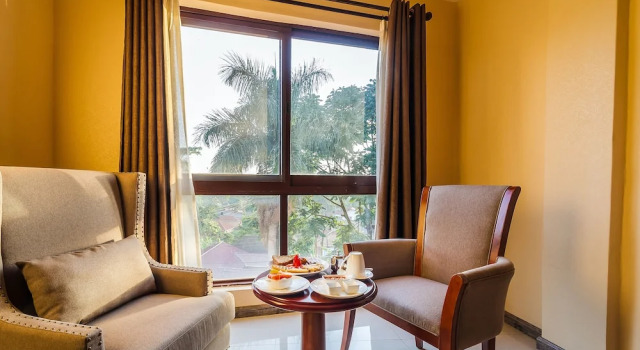 Camera familiare Standard con vista sulle montagne Hillside Plaza Hotel