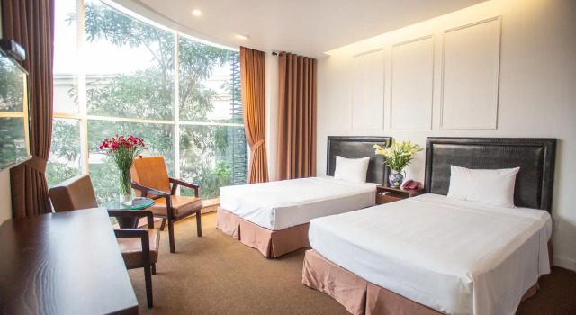 Двухместный люкс Dinh Hotel