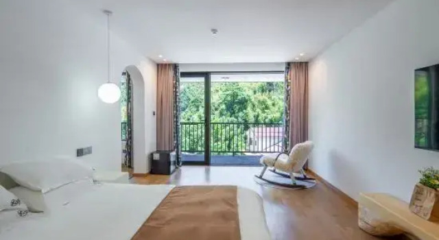 Двухместный семейный люкс с 2 комнатами Hongrun Hotel (Shenzhen Buji East Railway Station)