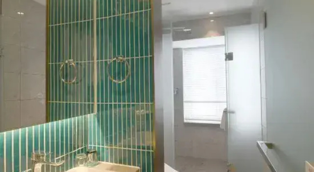 Люкс Business Hangtai Hotel (Shenzhen Window Of The World Baishizhoumetro No Station Branch)