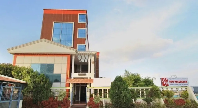 MAK Green Garden- Urban Stay, Забронировать Отель Отели Хосур с парковкой, Парковка