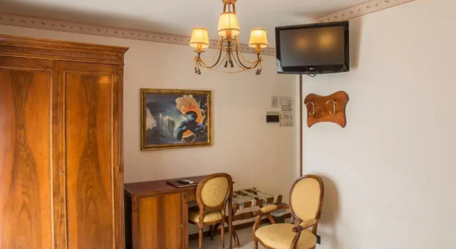 Двухместный номер Economy с видом на бассейн Hotel Miramare