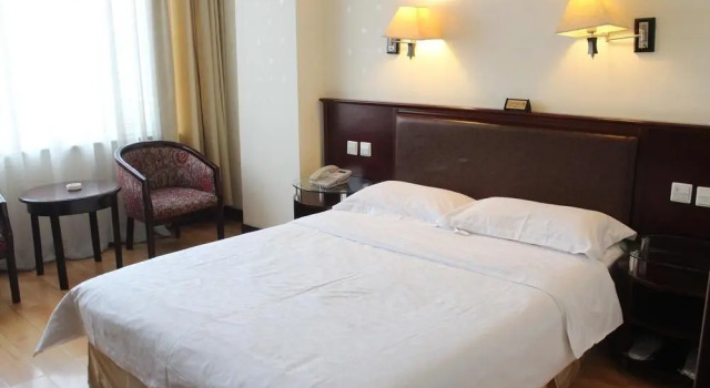 Xin Tian Rui Hotel, Prenota Hotel Hotel a Shandong con parcheggio, Parcheggio