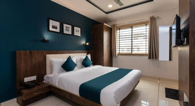 SilverKey Executive Stays 77177 Chikitsak Nagar