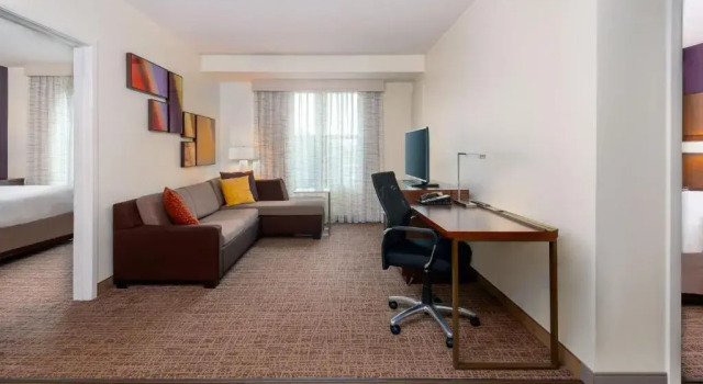 Люкс с 2 комнатами Residence Inn by Marriott Charlottesville Downtown