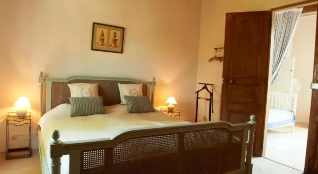 Bastide le Luget, Đặt Khách sạn Khách sạn ở Vénéjan có hồ bơi, Hồ bơi