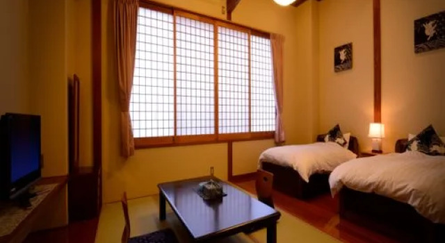 Yokobori Onsen Shiunkaku, Prenota Hotel Yuzawa Akita