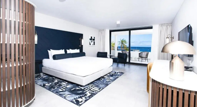 Двухместный Номер Deluxe oceanfront Mangrove Beach Corendon Curacao All-Inclusive Resort, Curio by Hilton