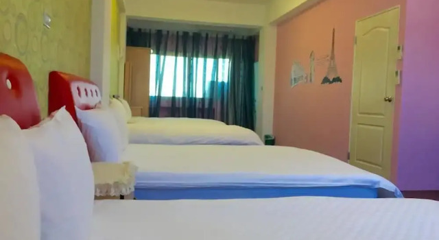 Yealien B&B, Забронировать Отель «постель и завтрак» Отели Хуалянь 3 звезды, 3*