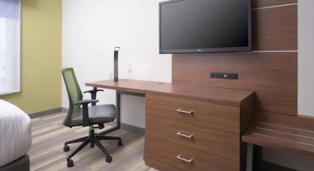 Люкс Holiday Inn Express Hotel & Suites Chattanooga Downtown by IHG