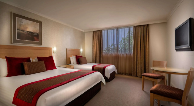 Трёхместный номер Deluxe BEST WESTERN PLUS Travel Inn