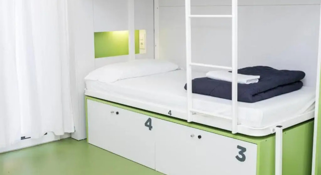Кровать в общем номере Sant Jordi Hostels Gracia