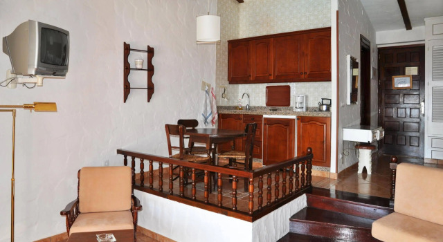 Apartamentos Casas Carmen, Забронировать Апартаменты/квартира Отели Плайя дель Инглес с бассейном, рядом с Экуменический храм Эль-Сальвадор, Бассейн